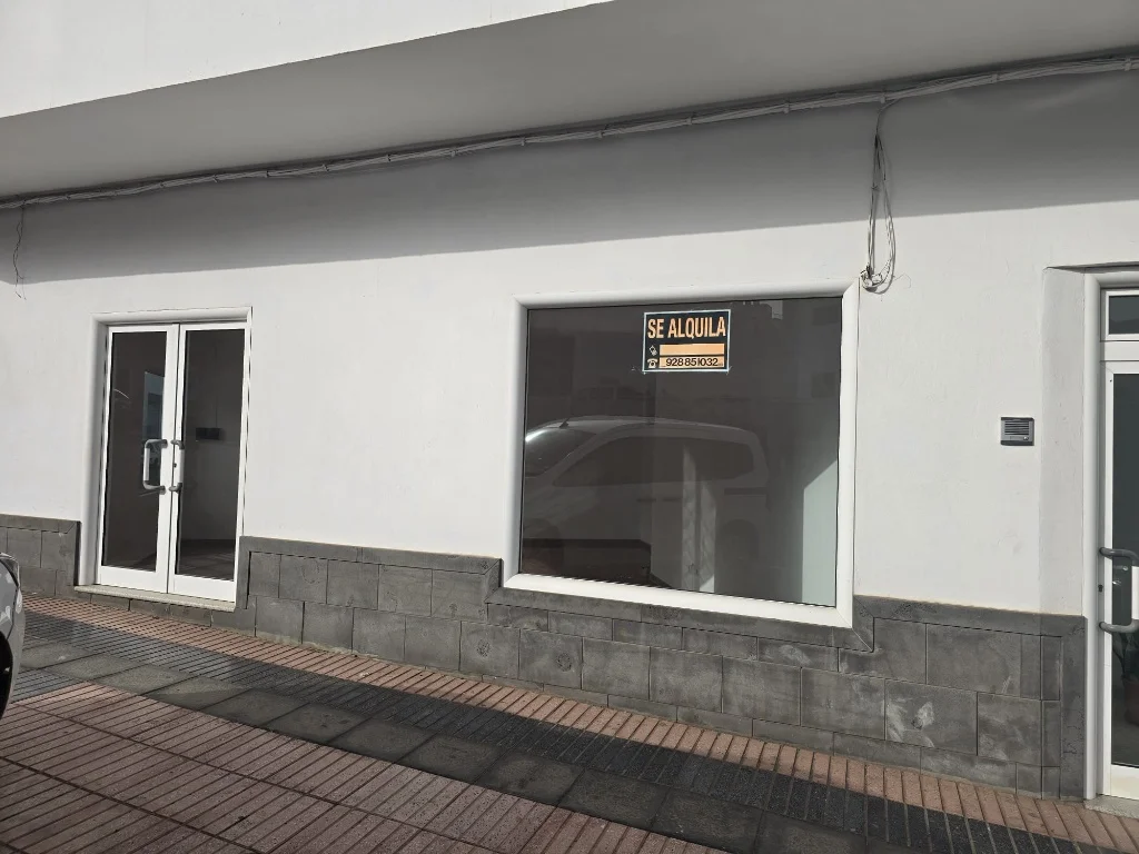 local_alquiler_exterior_puerto_de_rosario_fuerteventura_Avenida_Juan_de_Bethencourt_22