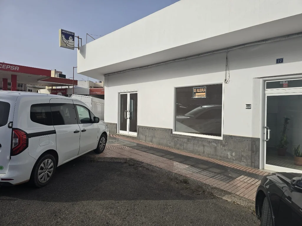 local_alquiler_exterior_puerto_de_rosario_fuerteventura_Avenida_Juan_de_Bethencourt_22